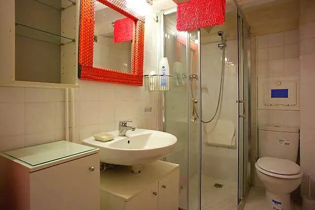 Loft En Gracia Apartment Barcelona